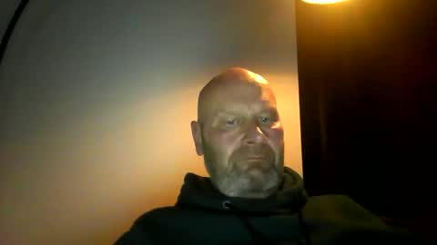 Snapshot of bigmike3339 chatting on January 2025 08:02:01 PM bigmike3339 online show from January 2025 08:02:01 PM