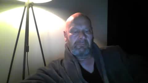 Snapshot of bigmike3339 chatting on March 2025 05:31:02 AM bigmike3339 online show from March 2025 05:31:02 AM