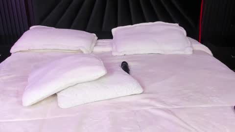 Zayra online show from September 2025 08:05:02 AM