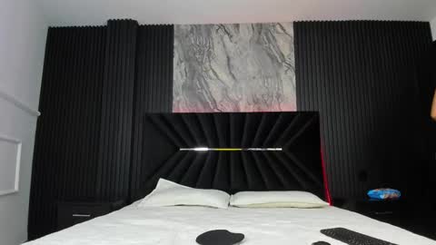 Zayra online show from September 2025 07:24:02 AM