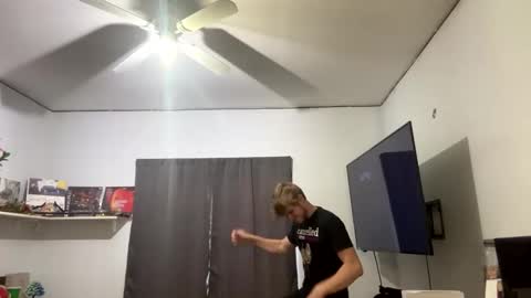 bigskinnyboyshh online show from September 2025 10:26:02 PM