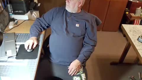 Snapshot of bigthump9999 chatting on December 2024 12:33:02 AM bigthump9999 online show from December 2024 12:33:02 AM