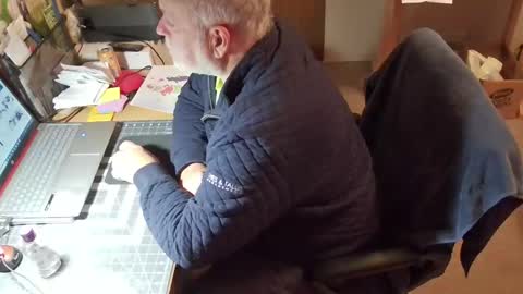 Snapshot of bigthump9999 chatting on November 2025 02:08:01 PM bigthump9999 online show from November 2025 02:08:01 PM