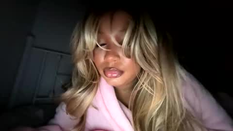 bigtittienyx online show from November 2025 08:03:01 AM