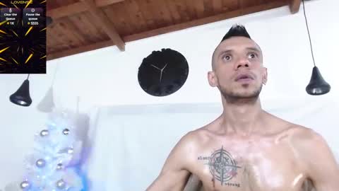 Snapshot of bigzehuz chatting on December 2024 07:49:02 AM andres online show from December 2024 07:49:02 AM