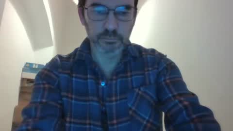 Snapshot of bikertom1988 chatting on January 2025 03:57:01 PM bikertom1988 online show from January 2025 03:57:01 PM