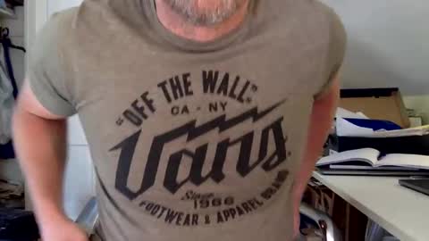 Snapshot of bisonbar chatting on February 2025 04:08:01 PM BisonBar online show from February 2025 04:08:01 PM