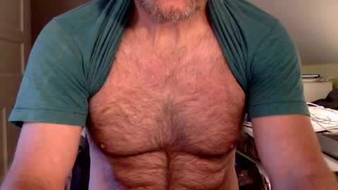 Snapshot of bisonbar chatting on October 2025 02:51:02 PM BisonBar online show from October 2025 02:51:02 PM