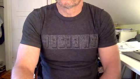 Snapshot of bisonbar chatting on October 2025 02:56:02 PM BisonBar online show from October 2025 02:56:02 PM