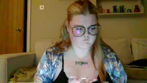 bitch_kittiexo online show from December 2024 07:22:02 PM