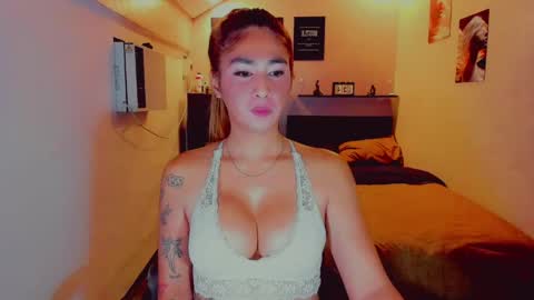Snapshot of bitchcommanderstella chatting on April 2026 10:23:01 PM 3 online show from April 2026 10:23:01 PM