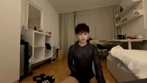 Snapshot of bitchie_bitch chatting on January 2026 07:05:02 PM Lou online show from January 2026 07:05:02 PM