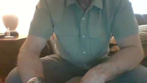 bizzybeejc online show from October 2025 07:03:01 PM