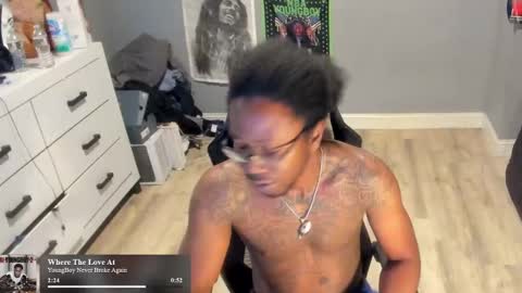 Snapshot of blaccanalmatters chatting on October 2025 10:23:02 PM Plant Base Streamers From Pennsylvania online show from October 2025 10:23:02 PM