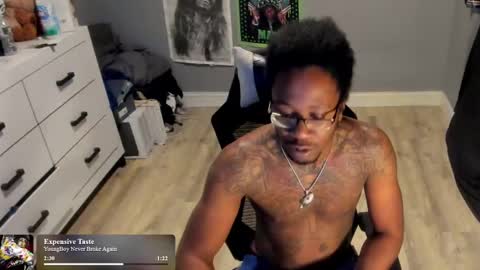 Snapshot of blaccanalmatters chatting on October 2025 10:55:02 PM Plant Base Streamers From Pennsylvania online show from October 2025 10:55:02 PM