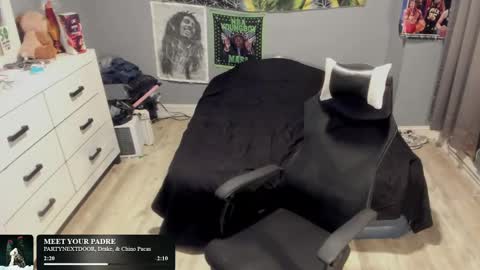 Snapshot of blaccanalmatters chatting on November 2025 12:49:01 AM Plant Base Streamers From Pennsylvania online show from November 2025 12:49:01 AM