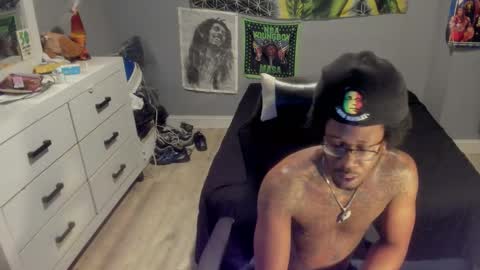 Snapshot of blaccanalmatters chatting on December 2025 12:05:01 AM Plant Base Streamers From Pennsylvania online show from December 2025 12:05:01 AM