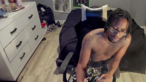 Snapshot of blaccanalmatters chatting on December 2025 01:33:02 AM Plant Base Streamers From Pennsylvania online show from December 2025 01:33:02 AM