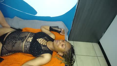 blacckandwhitte online show from December 2024 12:31:02 AM