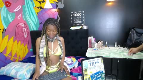 blacckandwhitte online show from January 2025 08:17:01 PM