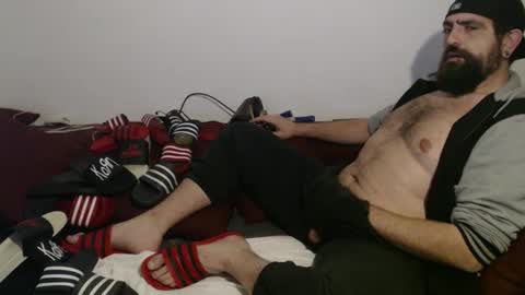 Snapshot of black_beard_slides chatting on November 2025 09:09:01 PM black_beard_slides online show from November 2025 09:09:01 PM