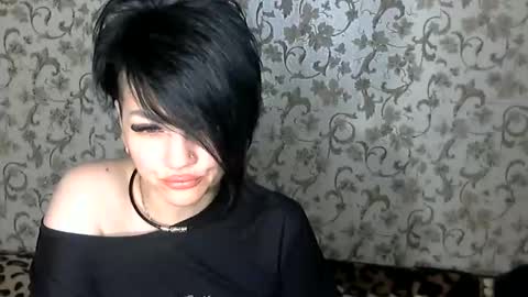 black_hot_01 online show from October 2025 11:46:02 PM