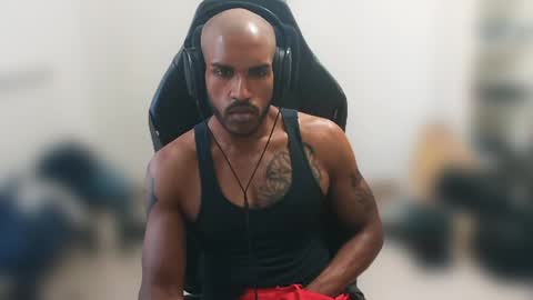 Snapshot of black_lollipop chatting on May 2026 11:26:01 AM Master online show from May 2026 11:26:01 AM