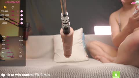 Snapshot of black_n_wh1te chatting on January 2025 12:04:02 AM black_n_wh1te online show from January 2025 12:04:02 AM