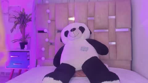 B L A C K  R O S E  online show from January 2026 11:23:02 AM