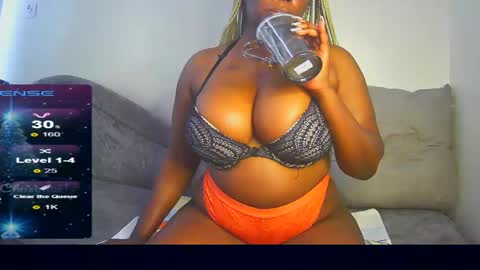 black_sexyfish online show from December 2024 01:00:01 PM