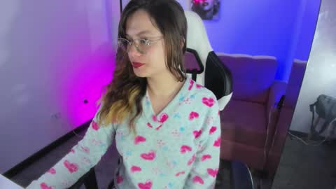 Sophie online show from November 2025 12:53:02 PM