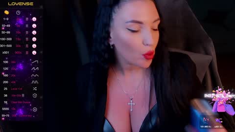 blackberry_star online show from December 2024 12:05:02 PM