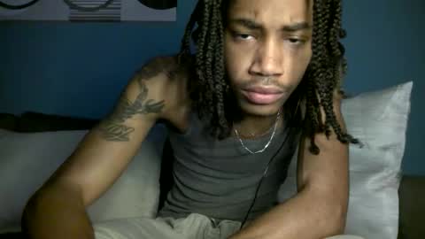 Snapshot of blackbulltitus chatting on December 2025 04:18:02 AM BlackBullTitus online show from December 2025 04:18:02 AM