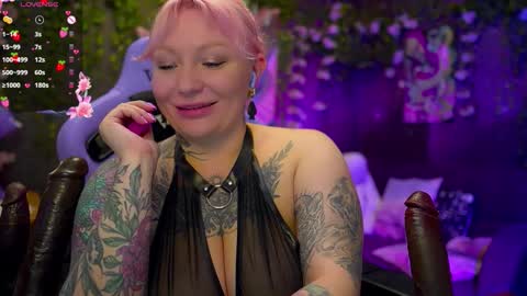 Alice online show from November 2025 08:00:01 PM