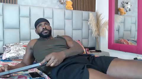 Black Emperador online show from November 2025 03:30:01 AM