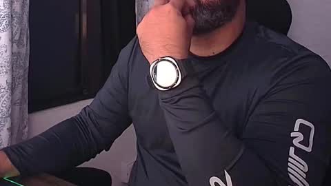 blackfirebird online show from September 2025 03:40:01 AM