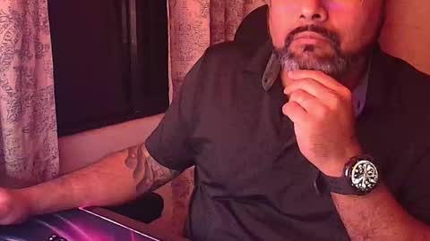 blackfirebird online show from November 2025 05:56:02 AM