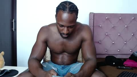 Snapshot of blacknikes chatting on December 2024 12:11:01 AM Twtter 1MikeBeckford            Onlyfns beckfordmike online show from December 2024 12:11:01 AM