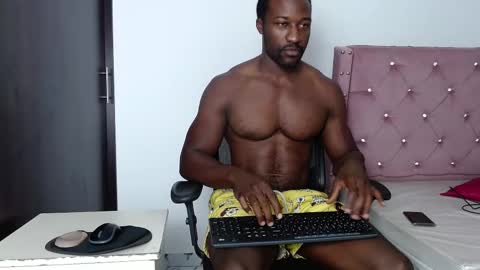 Snapshot of blacknikes chatting on March 2025 12:55:02 PM Twtter 1MikeBeckford            Onlyfns beckfordmike online show from March 2025 12:55:02 PM