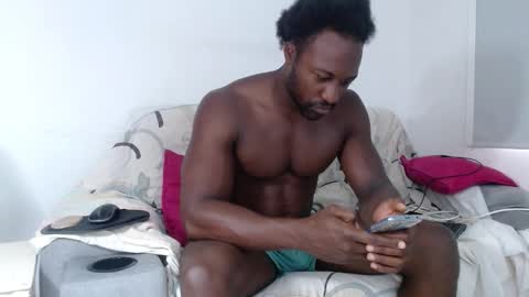 Snapshot of blacknikes chatting on February 2026 12:30:02 PM Twtter 1MikeBeckford Onlyfns beckfordmike online show from February 2026 12:30:02 PM