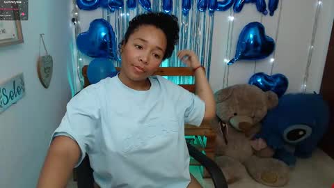 blackqueen_18 online show from December 2024 07:11:02 AM