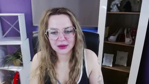 Z O E Y online show from March 2026 04:46:02 AM