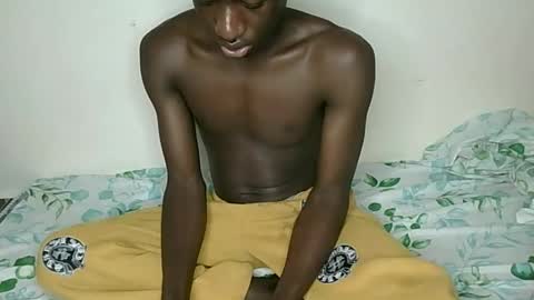 blacktwinkl online show from April 2026 06:14:01 AM