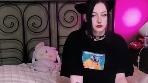 Snapshot of blacky_tea chatting on November 2025 09:22:01 AM blacky_tea online show from November 2025 09:22:01 AM