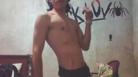 Snapshot of blade_sensual chatting on October 2025 06:08:01 AM blade_sensual online show from October 2025 06:08:01 AM