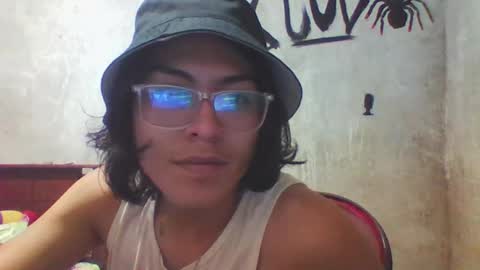 Snapshot of blade_sensual chatting on November 2025 04:13:02 AM blade_sensual online show from November 2025 04:13:02 AM