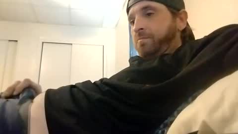 Snapshot of blahblam420 chatting on December 2024 02:43:02 AM blahblam420 online show from December 2024 02:43:02 AM