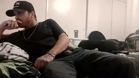 Snapshot of blahblam420 chatting on October 2025 07:10:02 AM blahblam420 online show from October 2025 07:10:02 AM