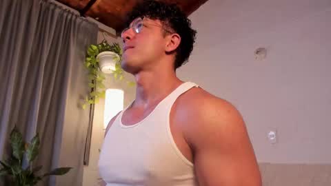 Snapshot of blake_levi chatting on March 2025 02:04:01 AM Blake Levi Independent Model online show from March 2025 02:04:01 AM