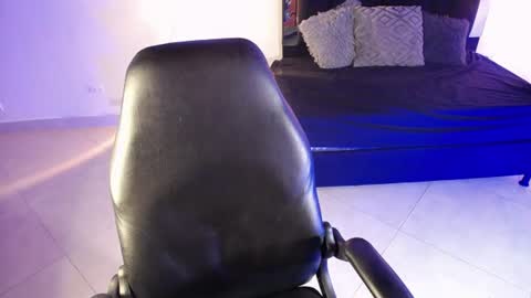 Snapshot of blakzen_ chatting on July 2026 04:10:01 AM Blakzen online show from July 2026 04:10:01 AM